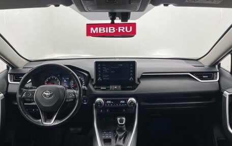 Toyota RAV4, 2019 год, 3 849 000 рублей, 19 фотография