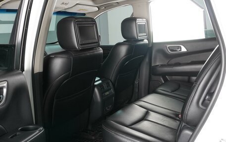 Nissan Pathfinder, 2016 год, 1 949 000 рублей, 13 фотография
