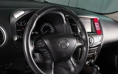 Nissan Pathfinder, 2016 год, 1 949 000 рублей, 23 фотография