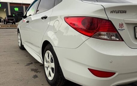 Hyundai Solaris II рестайлинг, 2012 год, 850 000 рублей, 8 фотография