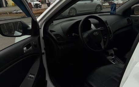 Hyundai Solaris II рестайлинг, 2012 год, 850 000 рублей, 9 фотография