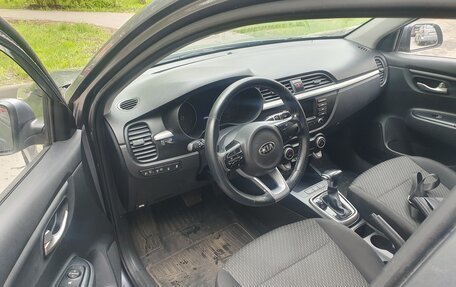 KIA Rio IV, 2018 год, 1 100 000 рублей, 5 фотография