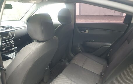 KIA Rio IV, 2018 год, 1 100 000 рублей, 6 фотография