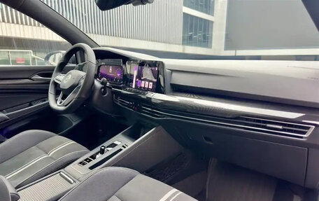 Volkswagen Golf VIII, 2021 год, 1 900 000 рублей, 9 фотография