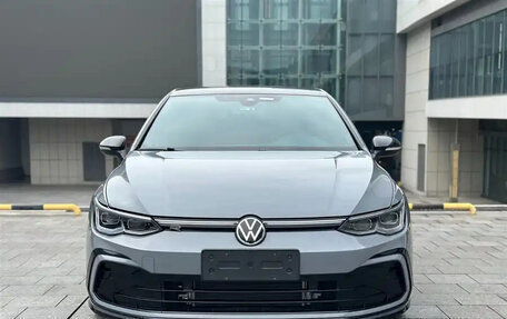 Volkswagen Golf VIII, 2021 год, 1 900 000 рублей, 2 фотография
