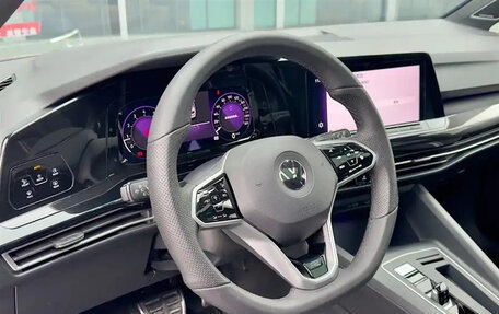 Volkswagen Golf VIII, 2021 год, 1 900 000 рублей, 11 фотография