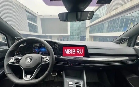 Volkswagen Golf VIII, 2021 год, 1 900 000 рублей, 12 фотография