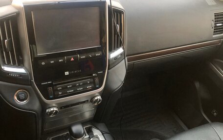 Toyota Land Cruiser 200, 2018 год, 8 250 000 рублей, 7 фотография