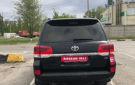 Toyota Land Cruiser 200, 2018 год, 8 250 000 рублей, 3 фотография