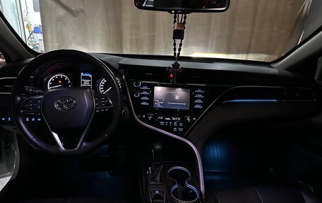 Toyota Camry, 2019 год, 2 900 000 рублей, 18 фотография