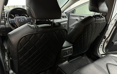 Toyota Camry, 2019 год, 2 900 000 рублей, 22 фотография