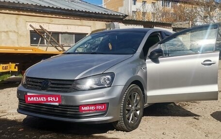 Volkswagen Polo VI (EU Market), 2019 год, 1 300 000 рублей, 2 фотография