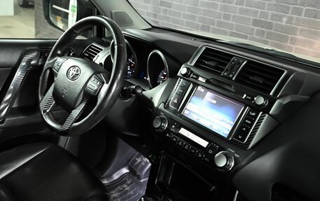 Toyota Land Cruiser Prado 150 рестайлинг 2, 2016 год, 3 750 000 рублей, 11 фотография