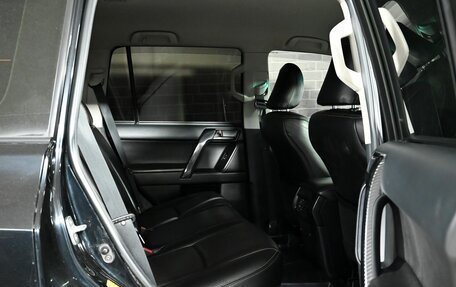 Toyota Land Cruiser Prado 150 рестайлинг 2, 2016 год, 3 750 000 рублей, 17 фотография