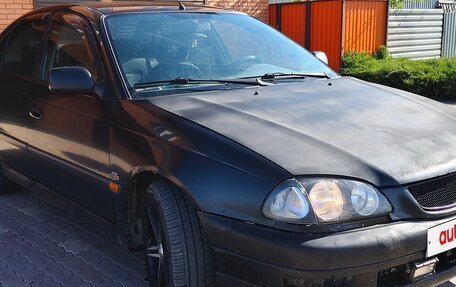 Toyota Avensis III рестайлинг, 1999 год, 300 000 рублей, 6 фотография