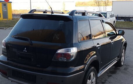 Mitsubishi Outlander III рестайлинг 3, 2005 год, 500 000 рублей, 8 фотография