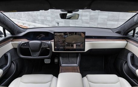 Tesla Model S I, 2021 год, 7 000 000 рублей, 15 фотография