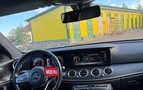 Mercedes-Benz E-Класс, 2019 год, 3 570 000 рублей, 5 фотография
