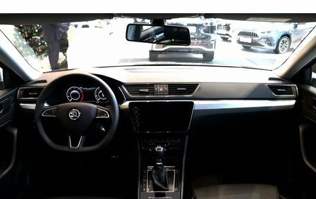 Skoda Superb III рестайлинг, 2025 год, 3 600 000 рублей, 10 фотография