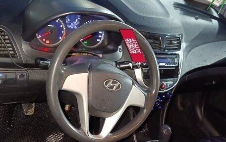 Hyundai Solaris II рестайлинг, 2014 год, 590 000 рублей, 15 фотография