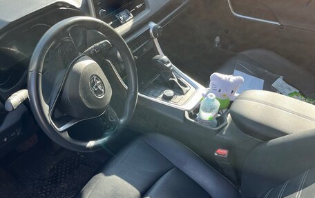 Toyota RAV4, 2021 год, 3 850 000 рублей, 6 фотография