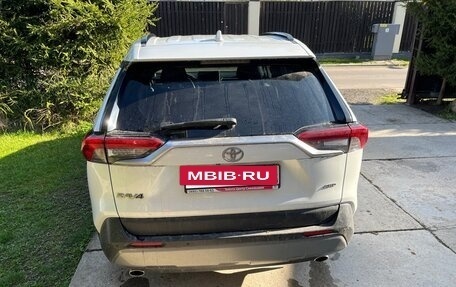 Toyota RAV4, 2021 год, 3 850 000 рублей, 4 фотография