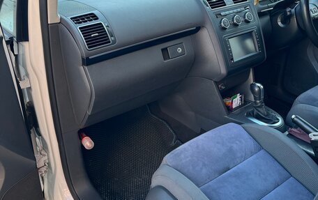 Volkswagen Touran III, 2012 год, 1 370 000 рублей, 4 фотография