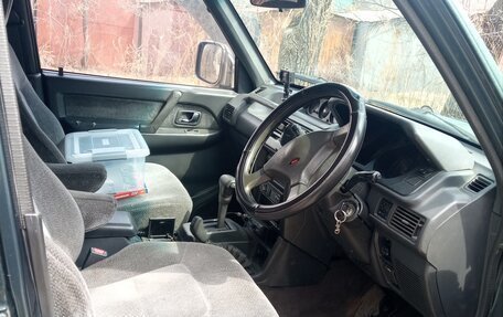 Mitsubishi Pajero III рестайлинг, 1995 год, 450 000 рублей, 9 фотография