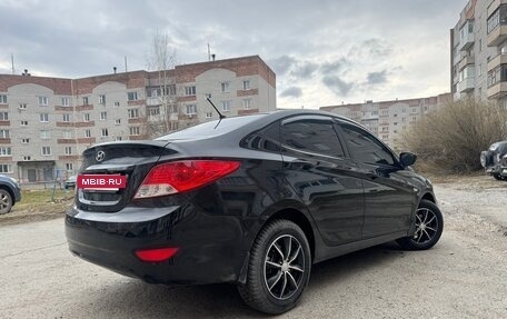 Hyundai Solaris II рестайлинг, 2011 год, 750 000 рублей, 5 фотография
