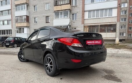 Hyundai Solaris II рестайлинг, 2011 год, 750 000 рублей, 4 фотография
