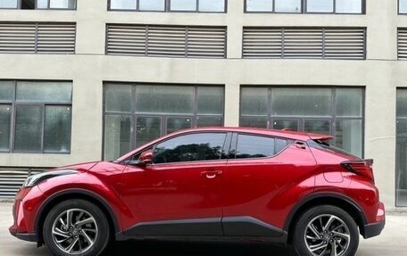 Toyota C-HR I рестайлинг, 2021 год, 1 630 000 рублей, 3 фотография