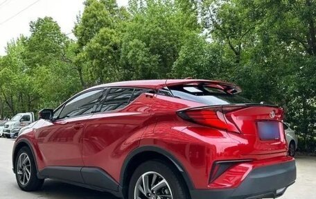 Toyota C-HR I рестайлинг, 2021 год, 1 630 000 рублей, 6 фотография