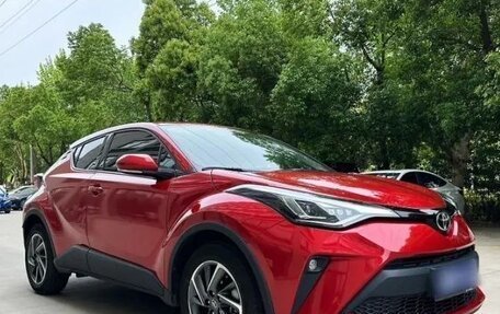 Toyota C-HR I рестайлинг, 2021 год, 1 630 000 рублей, 4 фотография