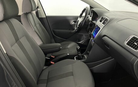 Volkswagen Polo VI (EU Market), 2017 год, 1 200 000 рублей, 13 фотография