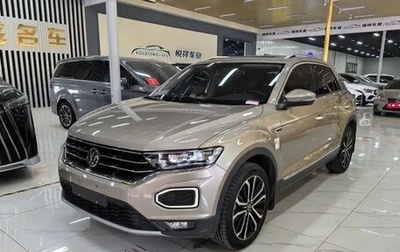 Volkswagen T-Roc I, 2022 год, 1 900 000 рублей, 1 фотография