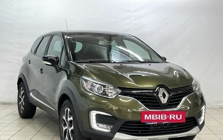Renault Kaptur I рестайлинг, 2017 год, 1 565 000 рублей, 2 фотография