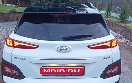 Hyundai Kona I, 2018 год, 2 500 000 рублей, 4 фотография