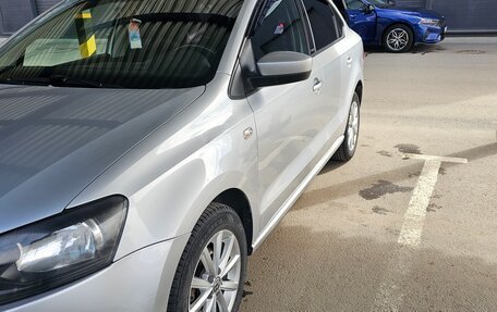 Volkswagen Polo VI (EU Market), 2015 год, 950 000 рублей, 3 фотография