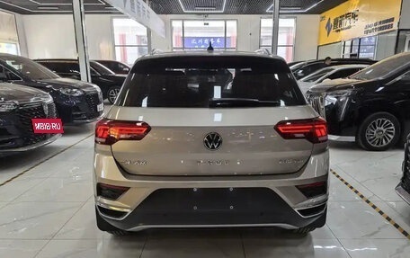 Volkswagen T-Roc I, 2022 год, 1 900 000 рублей, 4 фотография