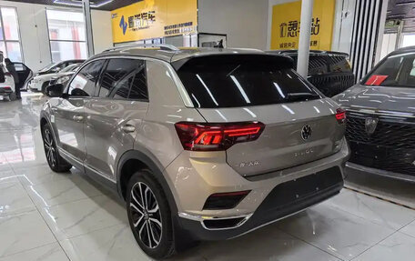Volkswagen T-Roc I, 2022 год, 1 900 000 рублей, 5 фотография