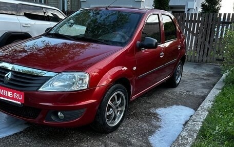 Renault Logan I, 2011 год, 600 000 рублей, 2 фотография