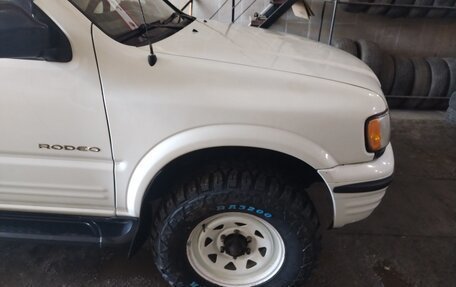 Isuzu Rodeo II, 2000 год, 700 000 рублей, 3 фотография