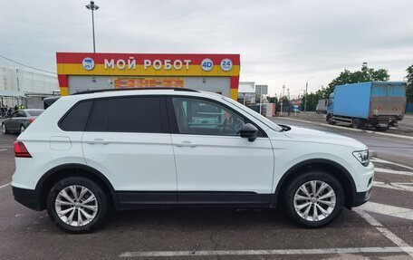 Volkswagen Tiguan II, 2017 год, 2 750 000 рублей, 3 фотография