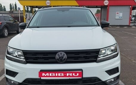 Volkswagen Tiguan II, 2017 год, 2 750 000 рублей, 2 фотография