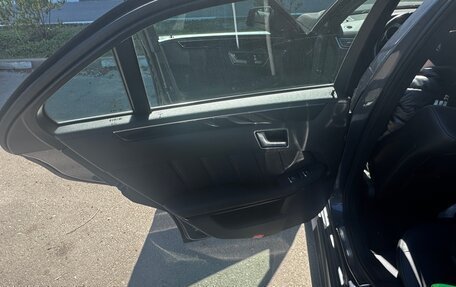 Mercedes-Benz E-Класс, 2015 год, 2 700 000 рублей, 3 фотография