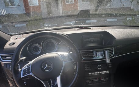 Mercedes-Benz E-Класс, 2015 год, 2 700 000 рублей, 7 фотография