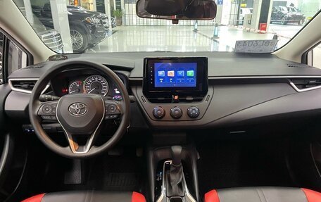 Toyota Corolla, 2022 год, 2 100 000 рублей, 10 фотография