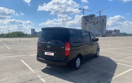 Hyundai Grand Starex Grand Starex I рестайлинг 2, 2008 год, 950 000 рублей, 2 фотография