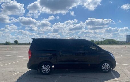 Hyundai Grand Starex Grand Starex I рестайлинг 2, 2008 год, 950 000 рублей, 4 фотография