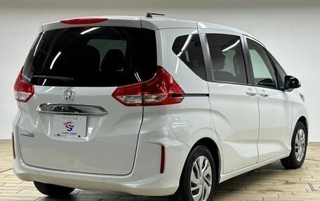 Honda Freed II, 2022 год, 1 370 000 рублей, 6 фотография